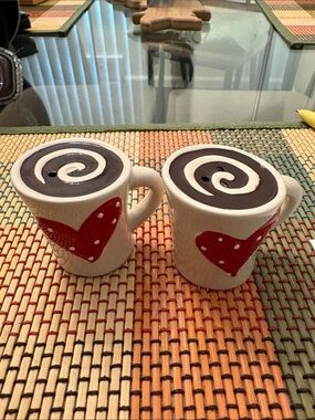 Heart Accent Ceramic Mug Salt and Pepper Shaker Set - Cream and Red